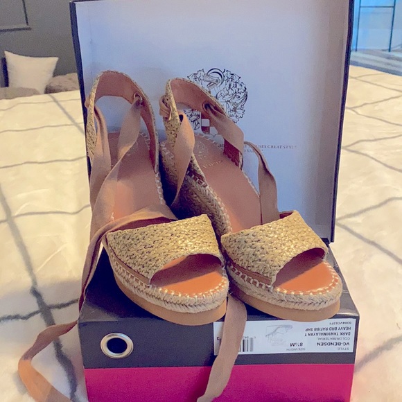 Almost new - Picture 1 of 5